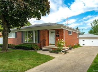 27730 Buckingham St, Livonia, MI 48154