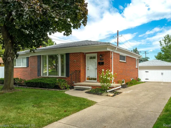 27730 Buckingham St, Livonia, MI 48154