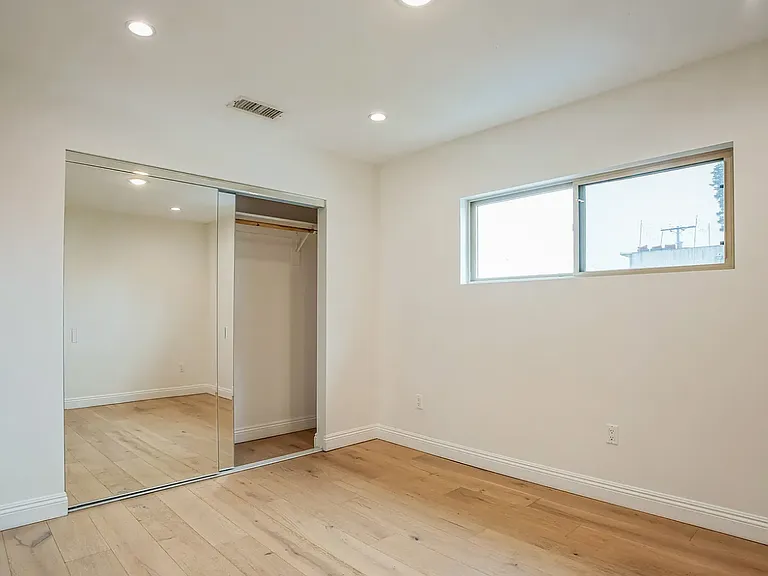652 Vernon Ave #2 — Photo 36