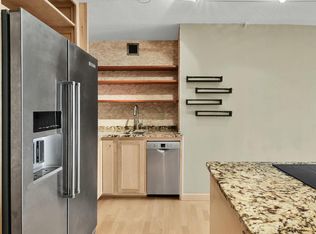 929 N Astor St UNIT 503, Milwaukee, WI
