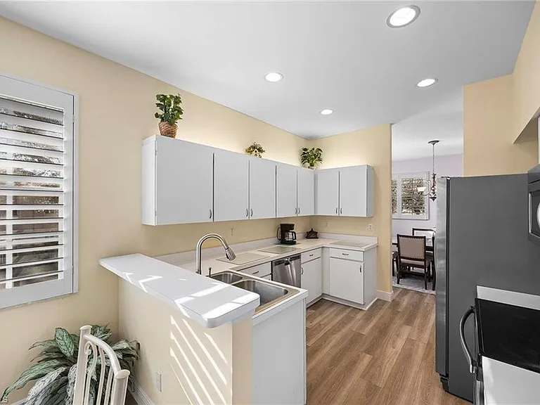 3401 Tralee Ct #202 — Photo 9