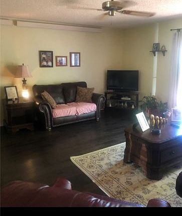 4th image of 51 Walter Dr