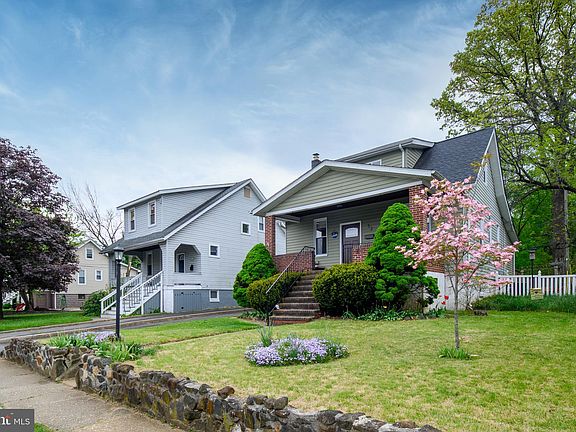 2nd image of 32 N Prospect Ave