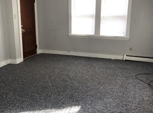 156 Gray Rd APT 1, Falmouth, ME 04105