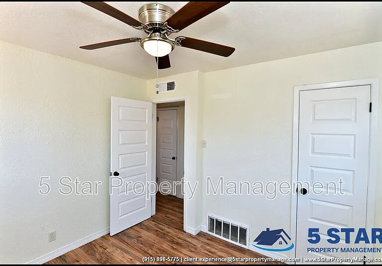 10324 Newport Dr — Photo 28