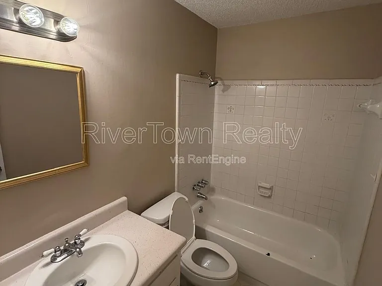 5303 Sunray Dr — Photo 3
