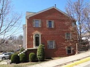 8000 Readington Ct, Springfield, VA 22152