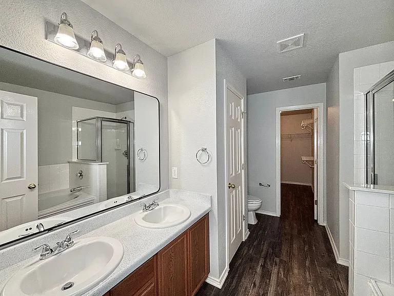 6626 Clovis Ct — Photo 12