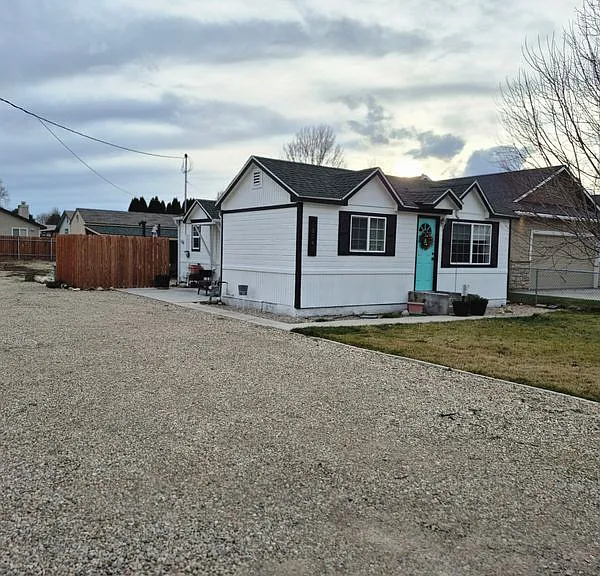 10045 W Sunflower Ln — Photo 9