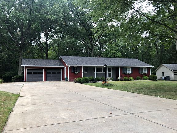 2nd image of 5834 Lundy Ln