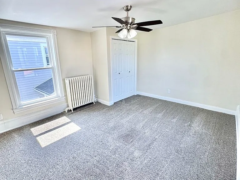 21 W Main St — Photo 14