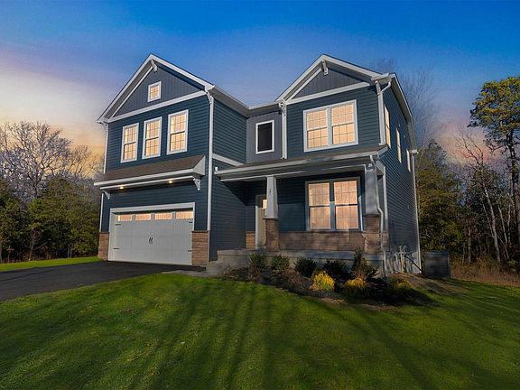 2nd image of 25 Deerfield Trl