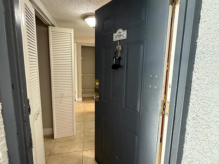 4749 S Texas Ave #4749C — Photo 3