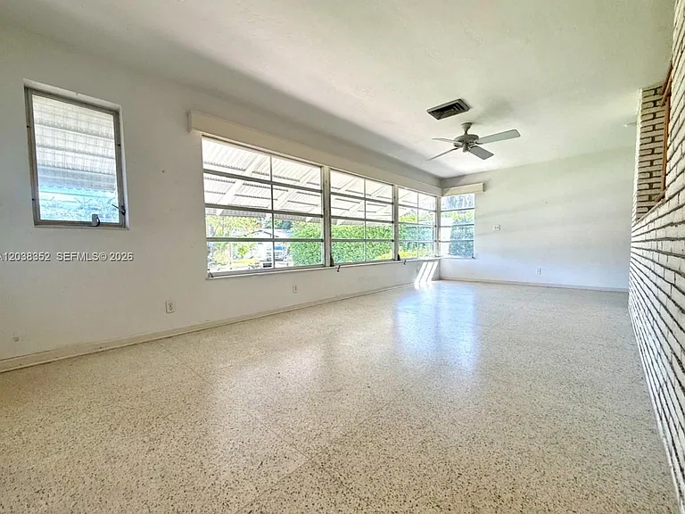 1235 Jefferson St — Photo 5