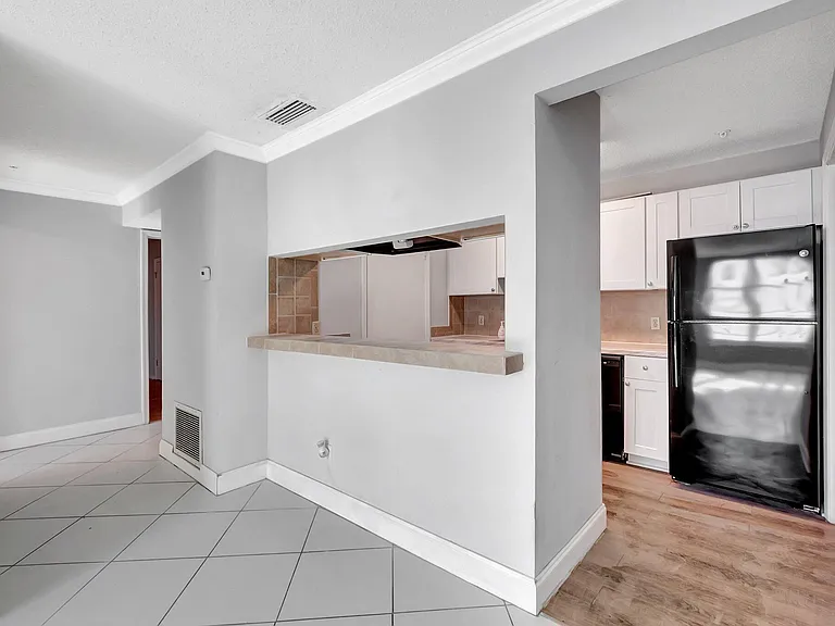 2301 N Congress Ave #23 — Photo 6