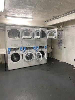 5th image of 417 40th St APT A5