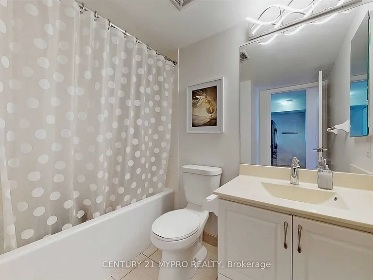 135 Village Green Sq #1621 — Photo 16