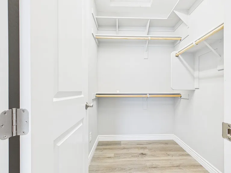 7001 E Portland St — Photo 32