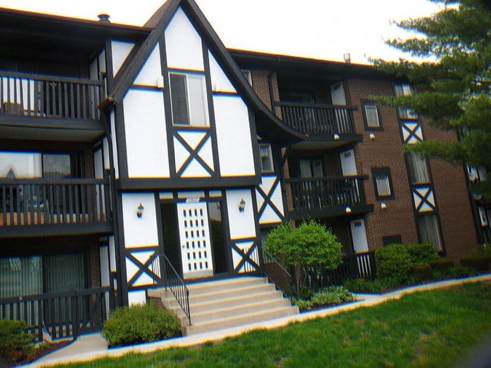 1st image of 13615 Royal Ct APT 308