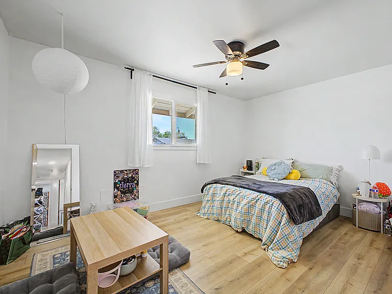 1010 W 13th St — Photo 13