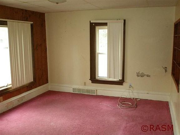 2nd image of 206 W 2nd St