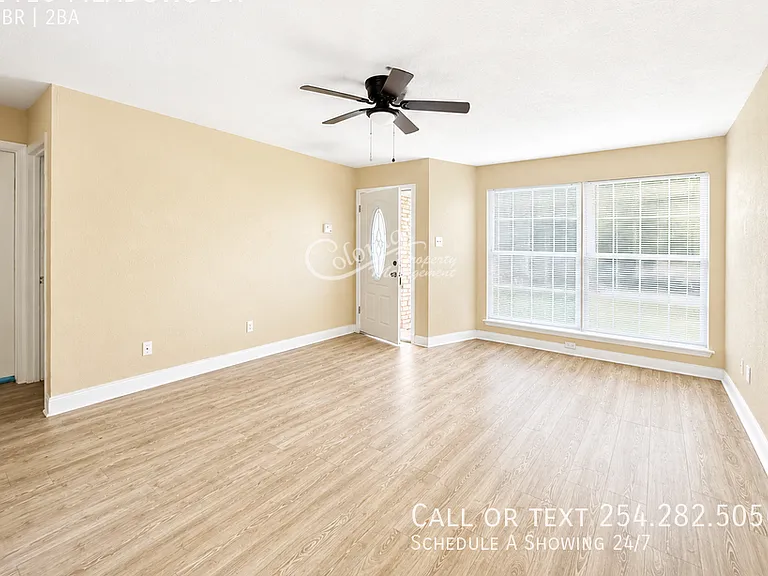 1413 Meadows Dr — Photo 3
