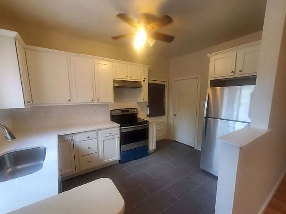 4th image of 1401 Gaylord St #3