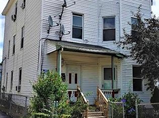 17 Camp St, Worcester, MA 01603