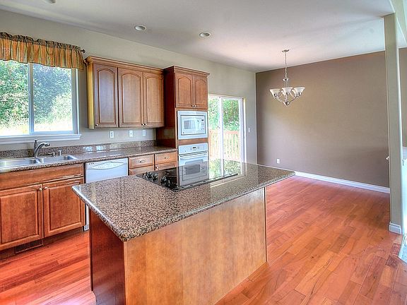 5th image of 3017 E Bay Dr NW #A