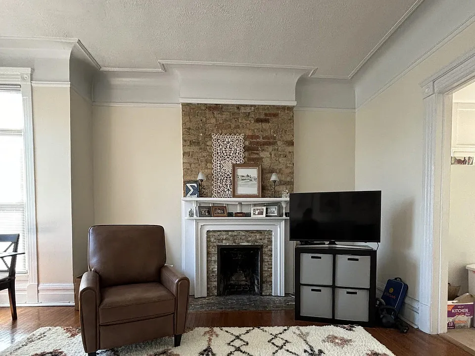 3730 N. Sheffield Ave