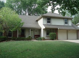 11514 W 101st St, Overland Park, KS 66214