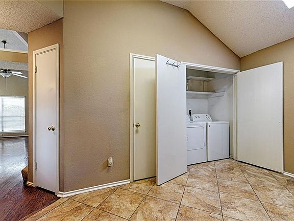 5th image of 3008 Hyde Ct