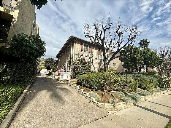 3rd image of 111 W Mountain St #4