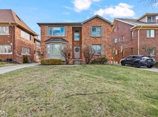 904 Trombley Rd, Grosse Pointe Park, MI