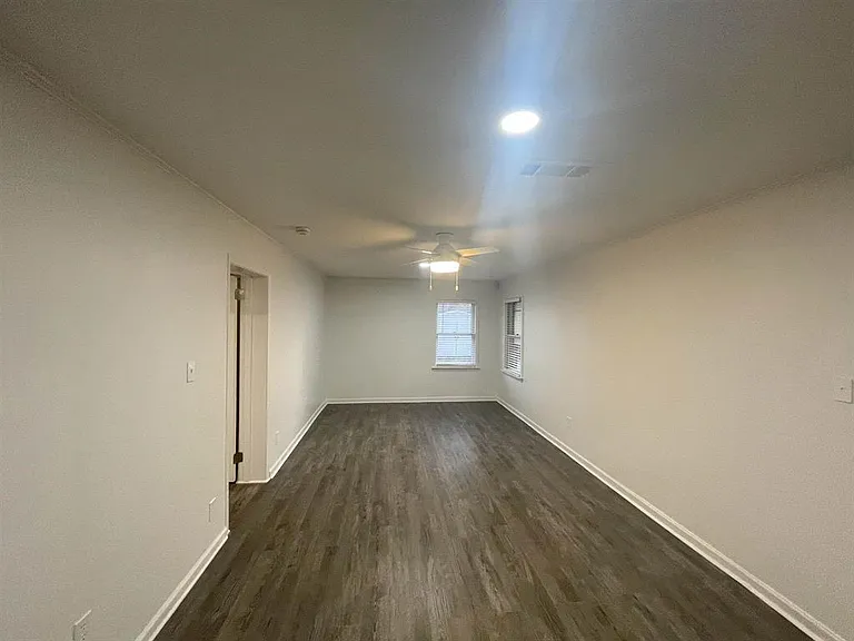 4967 Kimball Ave — Photo 8
