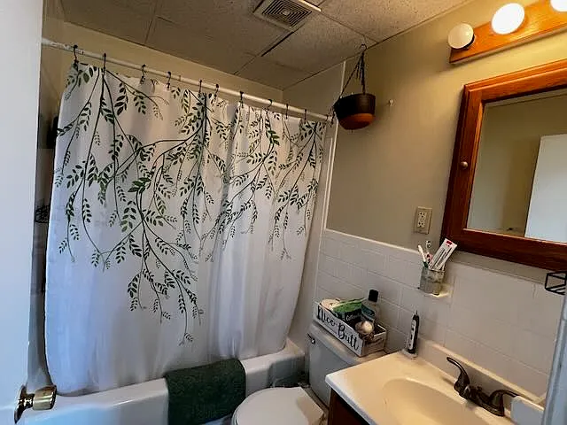 1751 Washington Street Apartments — Photo 5