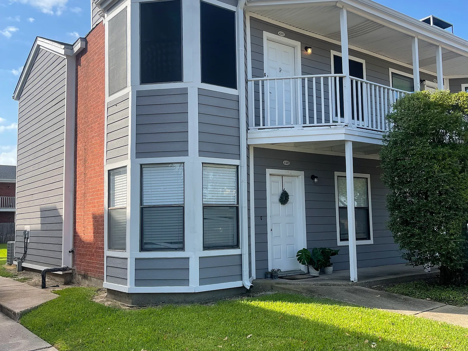 4441 Old College Rd — Photo 2