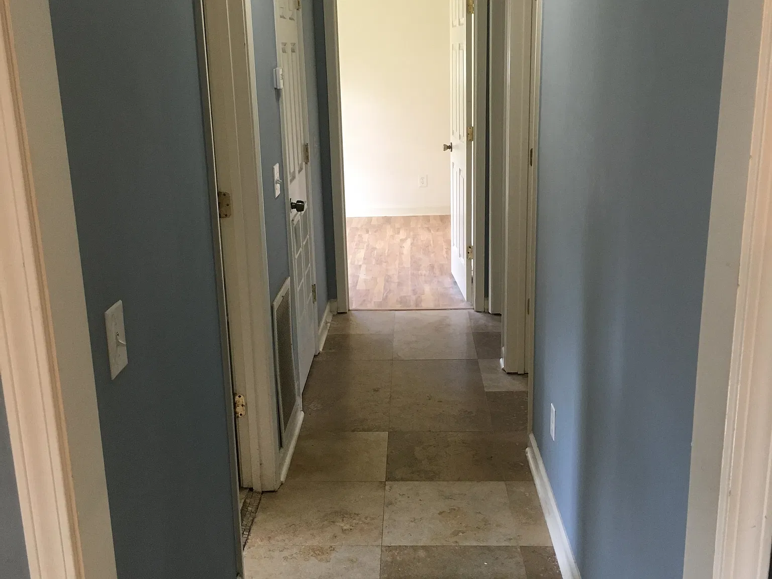 3 bed, 1800 sqft, $2,100 — Photo 2