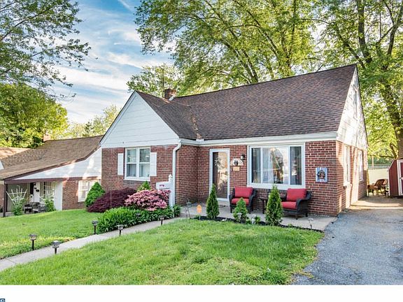 2nd image of 1224 Old Ln
