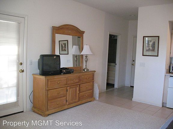 5th image of 3201A St James Dr