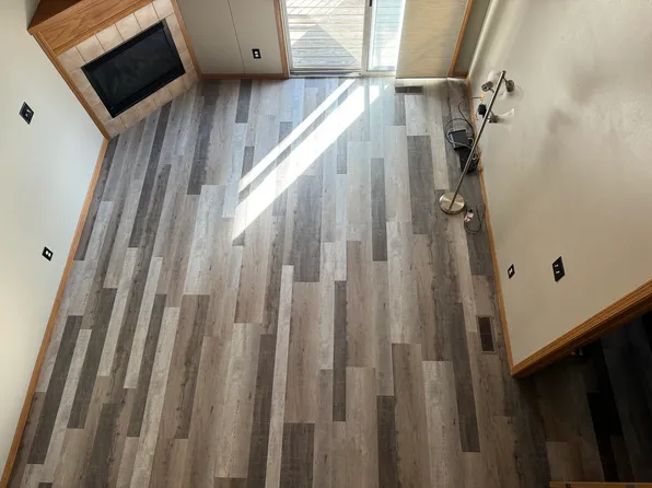 14 Country Ln APT 6, Wisconsin Dells, WI 53965