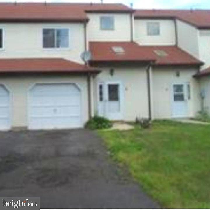 1st image of 6 Tarragon Dr