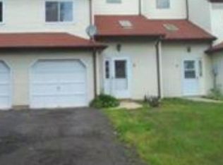 6 Tarragon Dr, Lumberton, NJ 08048
