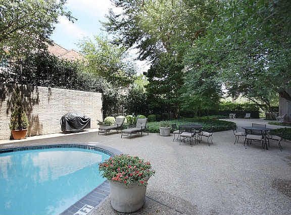 2nd image of 3701 Turtle Creek Blvd APT 3C