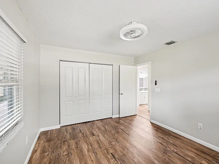1242 Laconia St — Photo 13