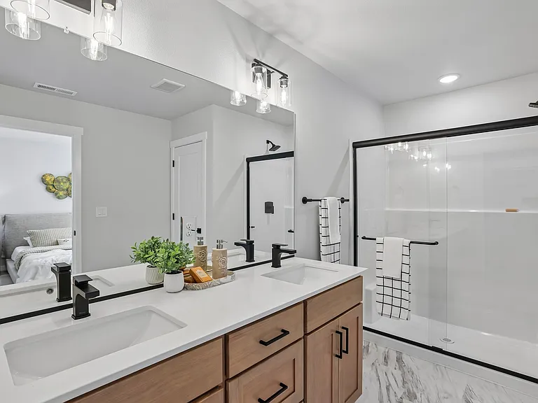 Obsidian Heights — Photo 13
