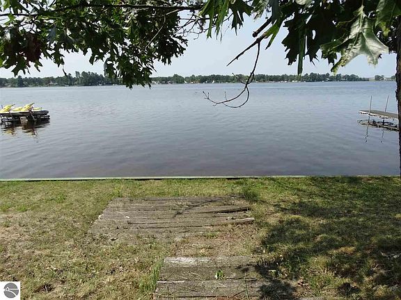 5th image of 6299 Woodlawn Dr