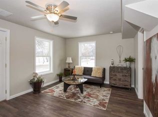 946 L St SW, Cedar Rapids, IA 52404