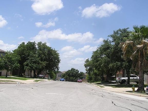 4th image of 514 Adkins Pride