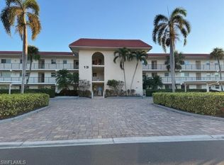 13 High Point Cir N APT 206, Naples, FL 34103